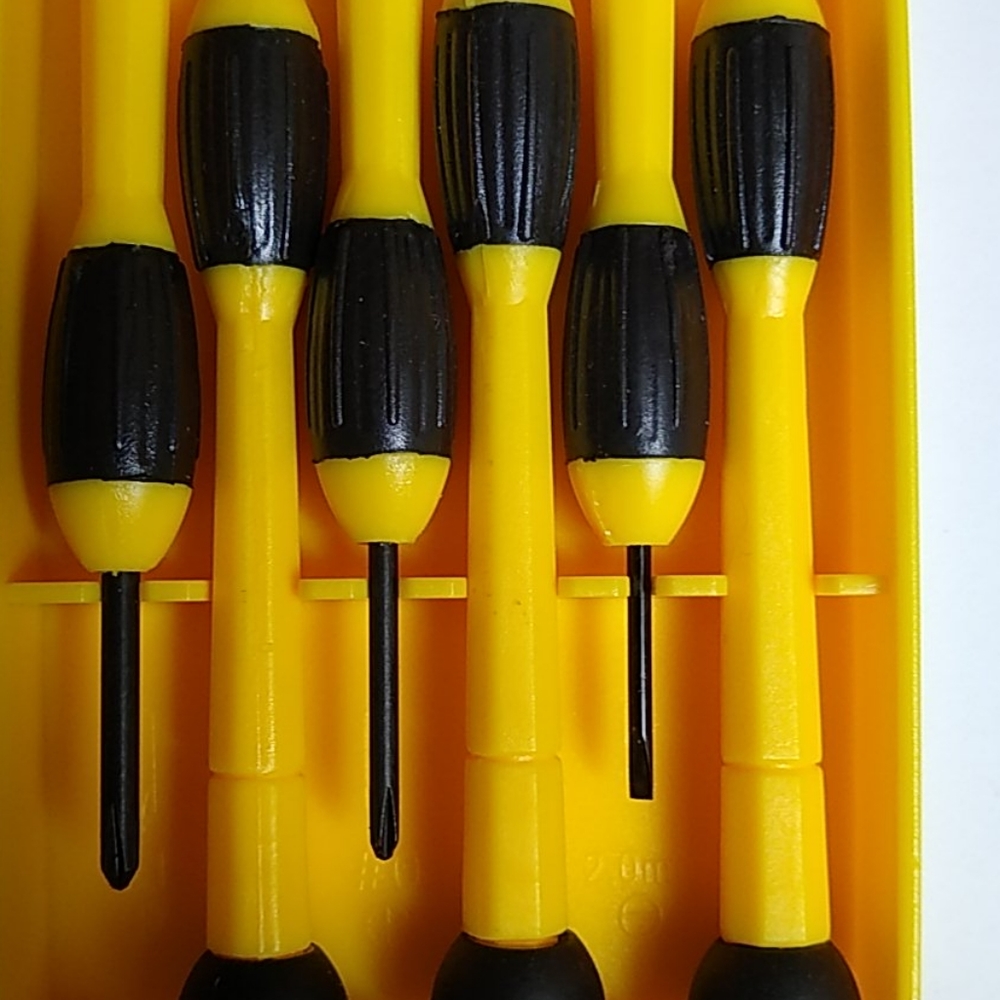 6 Precision Screwdrivers - Picture 3 of 3